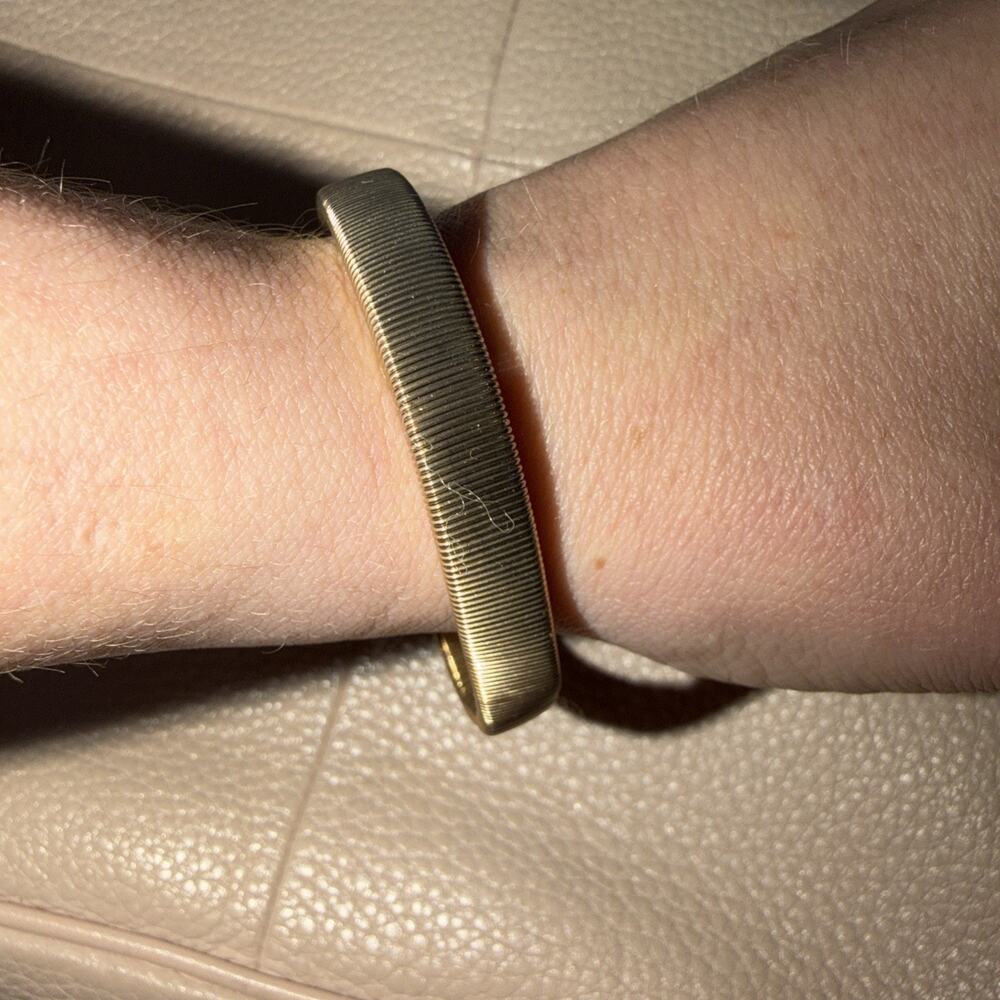 Vintage Gold Tone Mesh Stretch Bracelet